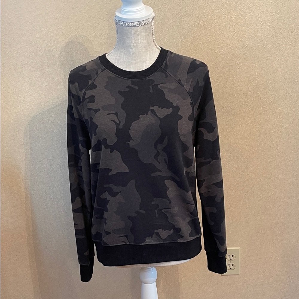 Prana Women’s Camouflage Sweatshirt, size small